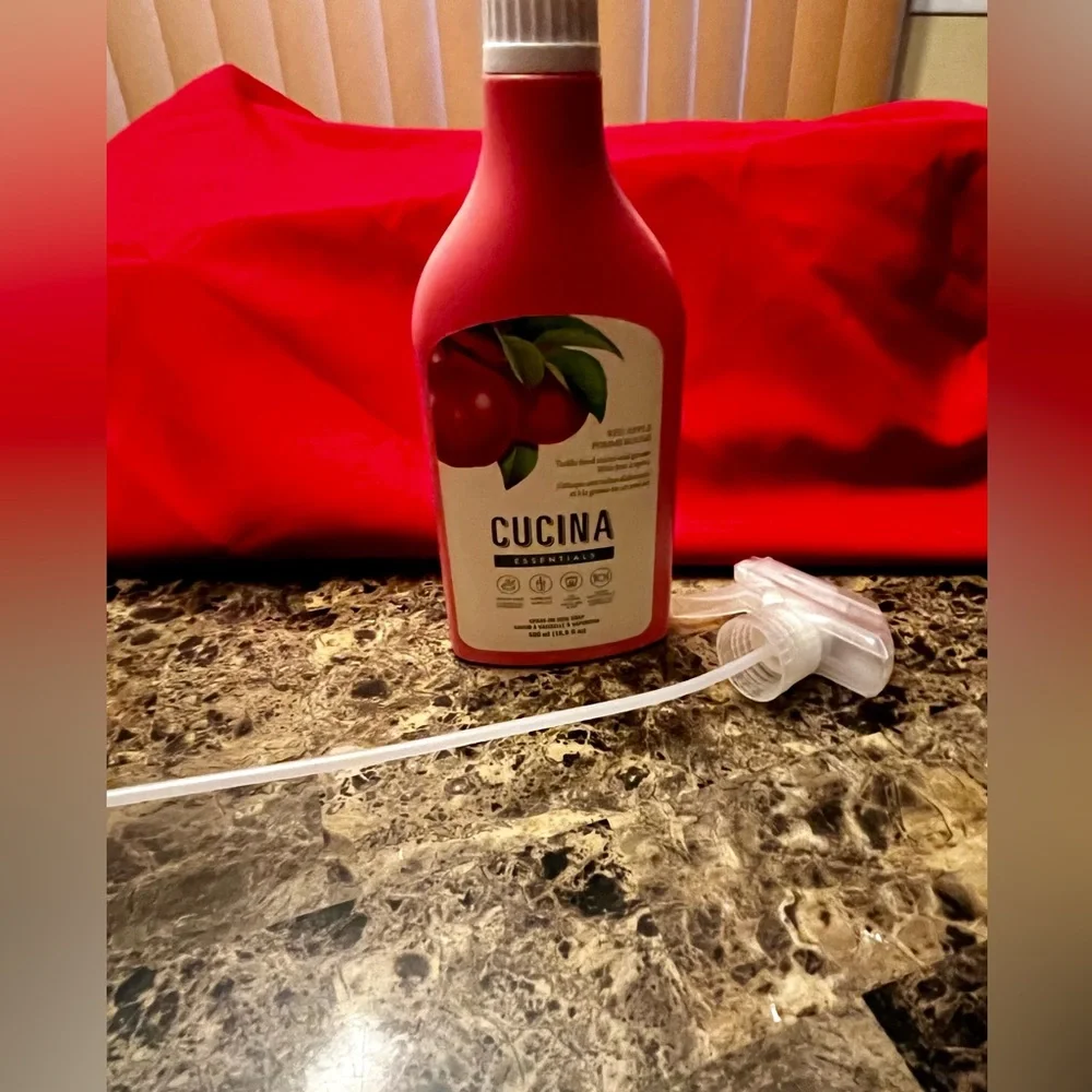 Cucina Dish Wash Spray Red Aople